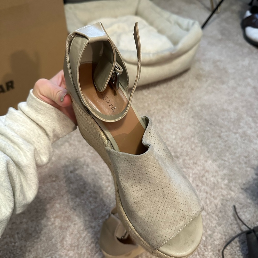 Wedges - Picture 5 of 5